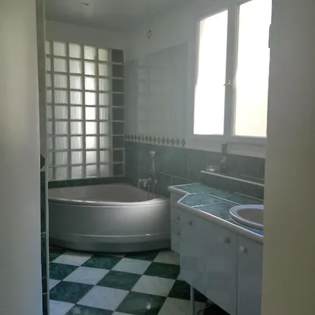 140m2 Jardin Du Luxembourg
